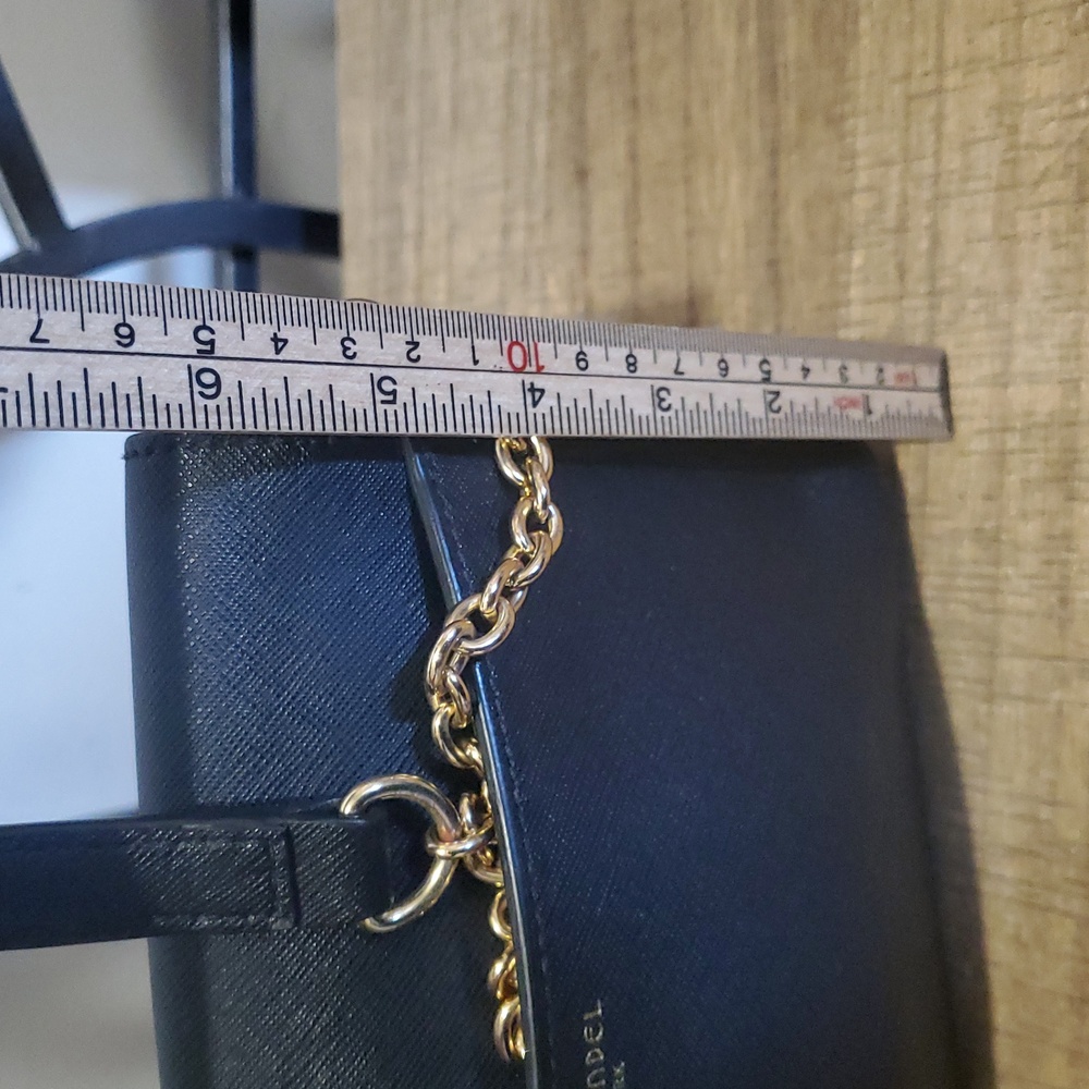 Henri Bendel Black Crossbody Bag with Gold Chain - Picture 7 of 14